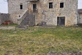 Imanje sa dvije kamene kuće, Svetvinčenat, Istra, Svetvinčenat, House