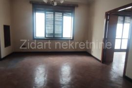 Brankova, salonac, odličana lokacija, Stari Grad, Appartement