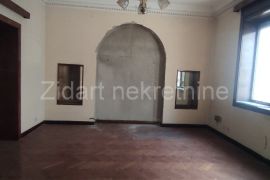 Brankova, salonac, odličana lokacija, Stari Grad, Appartement