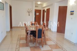 VILA SA 7 APARTMANA, POGLED NA MORE - DIKLO, ZADAR, Zadar, بيت