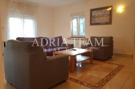 VILA SA 7 APARTMANA, POGLED NA MORE - DIKLO, ZADAR, Zadar, بيت