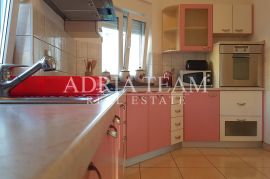 VILA SA 7 APARTMANA, POGLED NA MORE - DIKLO, ZADAR, Zadar, بيت