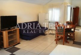 VILA SA 7 APARTMANA, POGLED NA MORE - DIKLO, ZADAR, Zadar, بيت