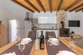 NOVI VINODOLSKI - Kuća s mini wellnessom, Novi Vinodolski, House