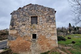 ISTRA, MOTOVUN, OKOLICA - Dvije kuće za adaptaciju s dvorištem, Motovun, Haus