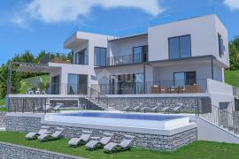 OPATIJA, POLJANE - zemljište 4400m2 s građevinskom dozvolom za vilu s bazenom i pogledom na more, Opatija - Okolica, Γη