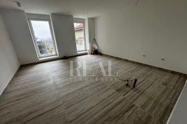 Restaurirana i kompletno obnovljena vila! Podmurvice, 1S+DB, 39.10 m2, parking, Rijeka, Flat