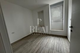 Renovirana vila,Podmurvice, 2S+DB, 54,5 m2, balkon, Rijeka, Appartment