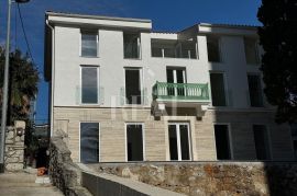 Renovirana vila,Podmurvice, 2S+DB, 54,5 m2, balkon, Rijeka, Apartamento