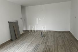 Podmurvice, vrhunski stan u renoviranoj vili, 2S+DB, 62,3 m2 plus 30 m2 terase, Rijeka, Apartamento