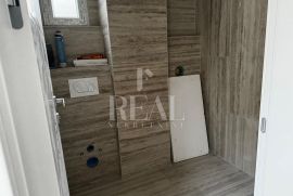 Podmurvice, vrhunski stan u renoviranoj vili, 2S+DB, 62,3 m2 plus 30 m2 terase, Rijeka, Apartamento