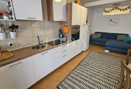 Crikvenica, 3S+DB sa prekrasnom terasom u centru grada!, Crikvenica, Appartement