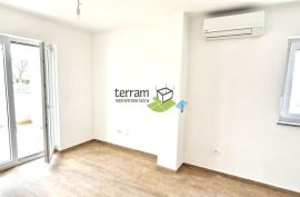 Istra, Medulin, stan 70,04 m2 prvi kat, 2SS+DB, garaža, NOVO USELJIVO #prodaja, Medulin, Apartamento