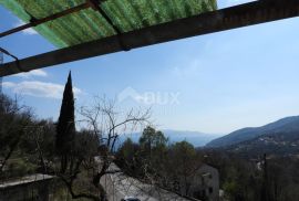 OPATIJA, IČIĆI, POLJANE- građevinsko zemljište 4400m2 S GRAĐEVNOM DOZVOLOM!!! i s pogledom na more + kuća starina 130m2, Opatija - Okolica, Γη