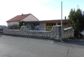 CRIKVENICA - stan prizemlje 180 m2 s panoramskim pogledom na more + okoliš 250 m2, Crikvenica, Daire