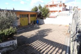 CRIKVENICA - stan prizemlje 180 m2 s panoramskim pogledom na more + okoliš 250 m2, Crikvenica, Daire