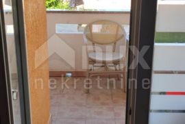 OTOK KRK, MALINSKA - Apartman 2S+DB 57 m2 sa okućnicom 50 m2, Malinska-Dubašnica, Stan