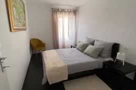 Renovirana kuća sa 4 apartmana, Vodnjan, Istra, Vodnjan, Kuća