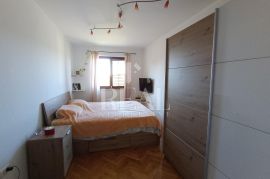 Pula obiteljska kuća 181m2, 3S+DB ,mirna lokacija !, Pula, Casa