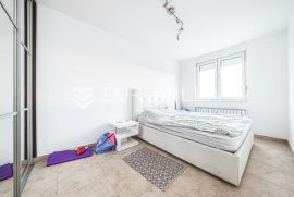 Zagreb, Rudeš, trosoban stan NKP 75,22 m2 + garaža, Zagreb, Appartment