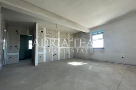 LUKSUZNI APARTMANI U STAMBENOJ ZGRADI, 70M OD MORA - PRIVLAKA - ZADAR, Privlaka, Διαμέρισμα