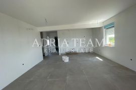 LUKSUZNI APARTMANI U STAMBENOJ ZGRADI, 70M OD MORA - PRIVLAKA - ZADAR, Privlaka, Διαμέρισμα