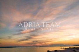 APARTMANI 3u1, IZVRSNA PRILIKA!!! PRVI RED DO MORA, VIR - ZADAR, Vir, Apartamento