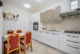 OTOK KRK, ČIŽIĆI - Luksuzna apartmanska vila!, Dobrinj, بيت