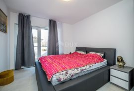 OTOK KRK, ČIŽIĆI - Luksuzna apartmanska vila!, Dobrinj, بيت