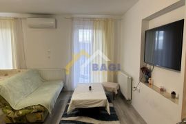 Najam sobe - Sesvete - 250eur, Zagreb, Daire