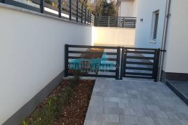 JEDINSTVENA PRILIKA-CRIKVENIČKO ZALEĐE, NOVOGRADNJA 82m2+56m2 terasa, u blizini Crikvenice, Vinodolska Općina, Appartement