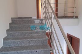 JEDINSTVENA PRILIKA-CRIKVENIČKO ZALEĐE, NOVOGRADNJA 82m2+56m2 terasa, u blizini Crikvenice, Vinodolska Općina, Appartement