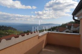 SNIŽENO Veprinac, kuća P+2, 1000 m2, Opatija - Okolica, House