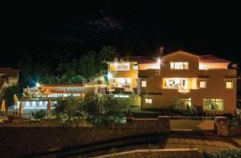 SNIŽENO Veprinac, kuća P+2, 1000 m2, Opatija - Okolica, House