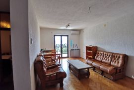 Smokvica, dvojna kuća, 3 apartmana, 80m do mora, Novi Vinodolski, Casa