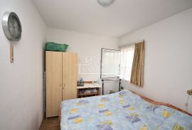 Vodice - apartman u prizemlju, 400 m od plaže, Vodice, Appartamento