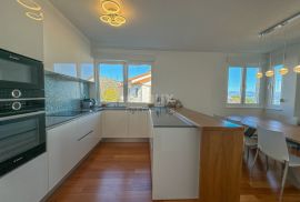 OPATIJA, IČIĆI - penthouse od 165m2 s panoramskim pogledom na more, bazen, Opatija - Okolica, Appartamento