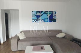 Dvosobni stan u Primoštenu, s pogledom na more!!!, Primošten, Apartamento