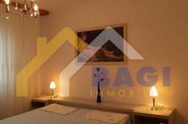 Domagojeva - širi centar 3-soban stan 90m2, Zagreb, Wohnung