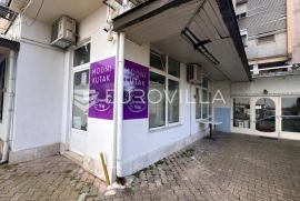 Istra, Rovinj, poslovni prostor na frekventnoj lokaciji NKP 74,57m2, Rovinj, العقارات التجارية