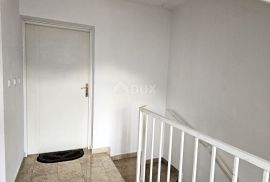 OTOK KRK, MALINSKA (okolica) - Apartman na 1.katu blizu mora, Malinska-Dubašnica, Appartment