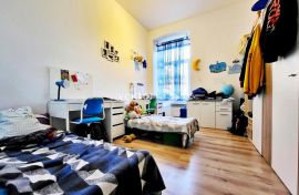 Centar, preuređen 2-soban s dnevnim boravkom, Rijeka, Flat