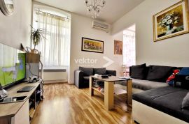 Centar, preuređen 2-soban s dnevnim boravkom, Rijeka, Flat