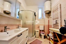 Centar, preuređen 2-soban s dnevnim boravkom, Rijeka, Flat