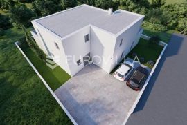 Istra, Poreč, luksuzna vila sa bazenom, 240 m2, roh-bau, Poreč, Haus