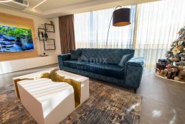 OPATIJA - jedinstven penthouse na dvije etaže u luksuznoj novogradnji, Opatija, Flat