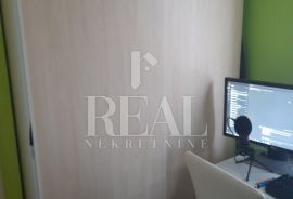 POREČ-stan na prvom katu, 2S+DB, 800 m od mora, Poreč, Appartment