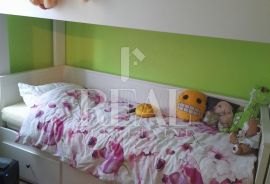 POREČ-stan na prvom katu, 2S+DB, 800 m od mora, Poreč, Appartment