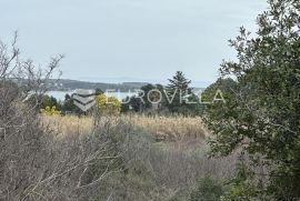 Istra, Premantura, građevinsko zemljište T2 zona 3020 m2  - 400 m od mora, Medulin, Terra