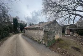 ISTRA,VALTURA - Građevinsko zemljište s objektom, Ližnjan, Land